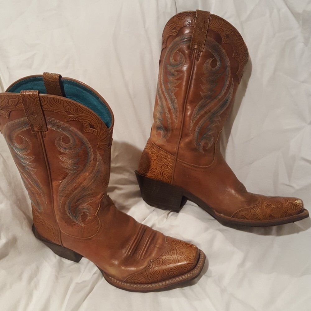 Ariat cowboy boots